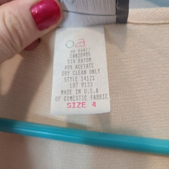 Vtg Carol Anderson Cream Dress Sz 4P Cottage 3D Rose New Pleated 90s Whimsical - Picture 11 of 13